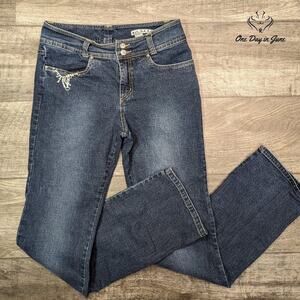 A.M.I. Straight Leg Jeans Size 4